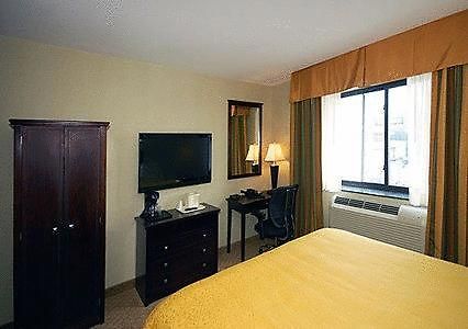 Quality Inn Jamaica Airtrain Нью-Йорк Номер фото