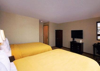 Quality Inn Jamaica Airtrain Нью-Йорк Номер фото