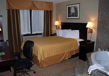 Quality Inn Jamaica Airtrain Нью-Йорк Екстер'єр фото